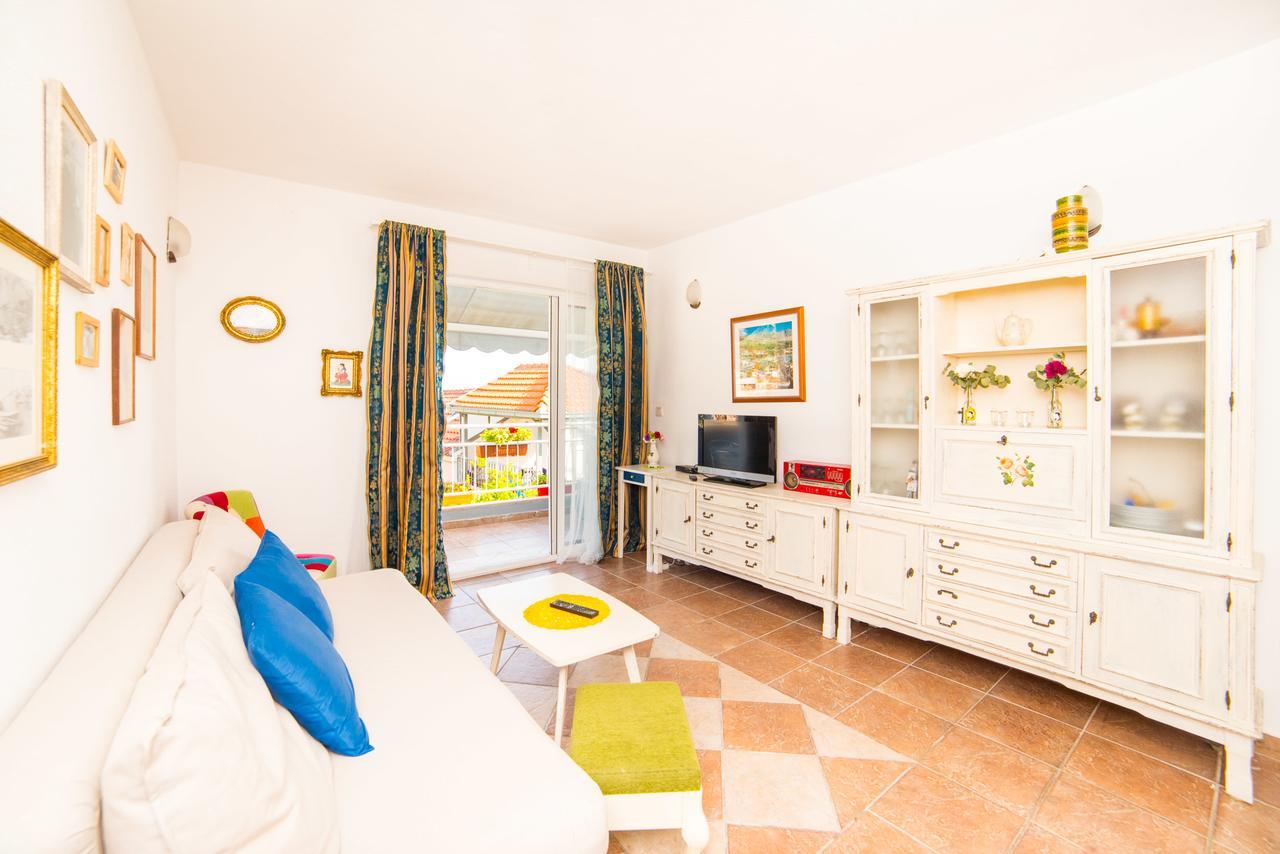 Apartment Kala *
